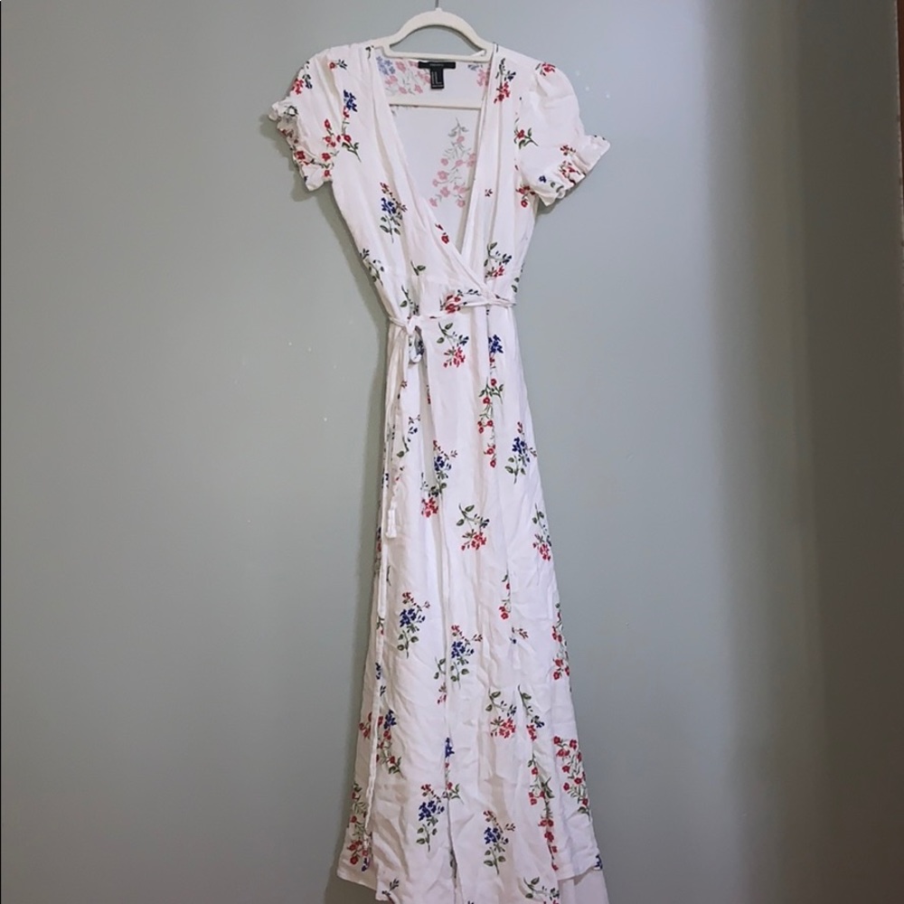 Long flowy dress never worn